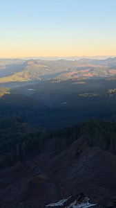 We got lost and stumbled upon this magnificent scenery. Oakland, Or. #oregonbeautybynorascott #amazingnature #enchantedforest #beautifulview #mesmerizing | Nora Scott