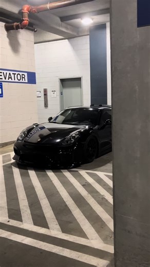 Porsche Cayman 981: Slammed & Showcased