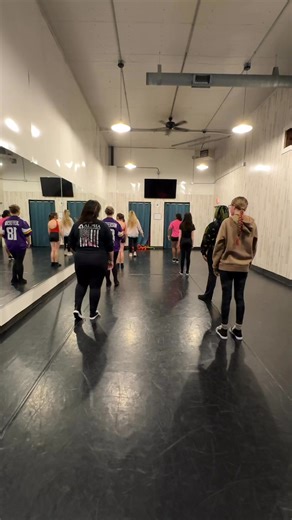 Intermediate / Advanced Hip-Hop 🔥 Power, precision, and performance. Our intermediate and advanced hip-hop dancers push themselves every class—refining musicality, control, and style while bringing confidence and individuality to every combination. This level is all about growth, grit, and showing up ready to work. We are so proud of the dedication, focus, and fire these dancers bring to the studio each week. #UMFDance #HipHopDance #IntermediateDance #AdvancedDance #HipHopTraining #DancersWithD