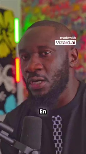 On observe un monde où l'amour véritable semble être une denrée presque disparue, éclipsée par la course effrénée aux bijoux et aux biens matériels. Cette analyse remet en question la définition dominante du succès et du bonheur que la société nous impose. Il n'existe pas *une seule* façon de vivre pleinement. La leçon est dure : on va tous mourir, mais est-ce qu'on aura vraiment *vécu* ? Une perspective puissante à absorber. #AmourVéritable #Bonheur #Philosophie #Vivre #Réflexion