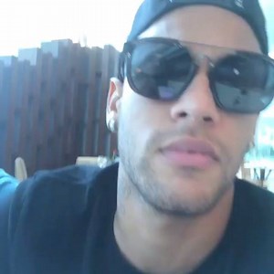 🔥 Neymar Jr. en Dubai 🔥 ⛈ En plena tormenta por su fichaje, él sigue tan feliz con sus amigos 😎 | GOAL en Español