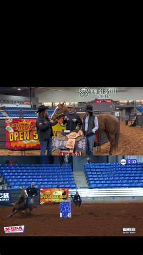 💥 Big congratulations to Dillon White and his horse “DKO Paydays Phame”! This team came to win — taking 1st in the 4D Short Go at the Mega Barrel Race in Shelbyville, Tennessee with a fast 16.344! Way to lay one down, Dillon! 🐎🏁🔥 Cowpokes Work & Western The MEGA Barrel Race (IBRA) International Barrel Racing Association Brent PuhlCooper Steel Arena | The "Fast" Horse Resource