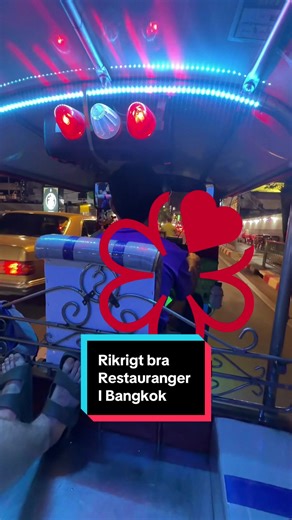 Vill du hitta riktigt bra restauranger i Bangkok – utan att behöva chansa? Mitt bästa knep är faktiskt inte en specifik krog, utan att använda Michelin Guide-appen. Jag använder den alltid när vi reser om staden finns med i Guiden (städerna betalar ganska stora pengar för att Guide Michelin ska ta med deras resp stad i sin guide). Finns staden med filtrerar jag efter den typ av restaurang jag är ute efter - och om det är en stor stad som Bangkok på det som finns nära där vi bor. I Bangkok ledde 