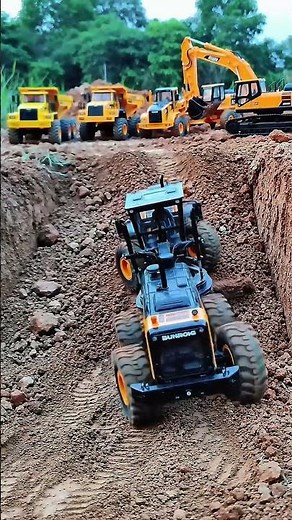 RC Motor Grader Leveling the Ground Like a Pro!