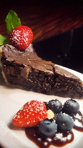 Just tried this hot fudge pie recipe — absolutely melt-in-your-mouth gooey centre, rich cocoa flavour. | Home Cooked Wonders