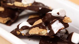 How to Make Chocolate Bark