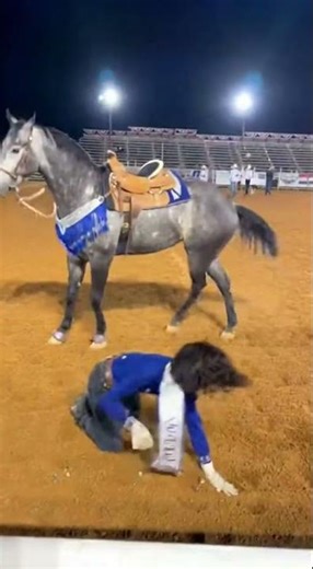 Rodeo queen gets bucked off horse at rodeo