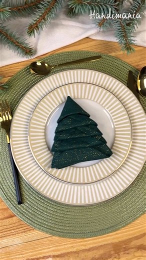 Beautiful Christmas tree from a napkin for the Christmas Eve table 🎄😉 | Handimania