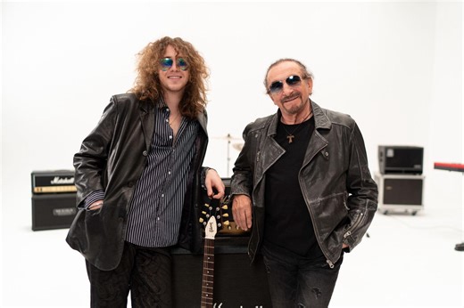 Željko Bebek predstavlja novi autorski singl "Zagrli me" i najavljuje veliku turneju kroz 2025. godinu