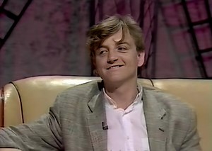Watch The Fall’s Mark E. Smith in top form as he reviews other songs in a painfully awkward interview