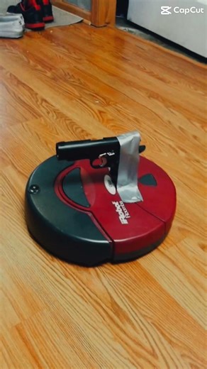 Don’t mess with Roomba😬