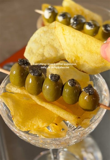 Make this for NYE and thank me later!! Using SINA seed oil free crisps always #nye #seedoilfree #nyerecipes