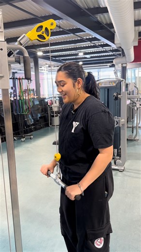 Fit Tip Friday with the amazing fitness instructor Sherya! 💪 She’s showing you how to crush a tricep extension on the Cybex cable machine—step by step with perfect form. You can catch Sherya on the fitness floor or in one of her group fitness classes—feel free to stop by for a quick chat or any questions! Stronger arms, better form, fewer injuries… let’s go! 🔥 #FitTipFriday #YMCAFitness #StrongerTogether #YMCACommunity | YMCA Sudbury
