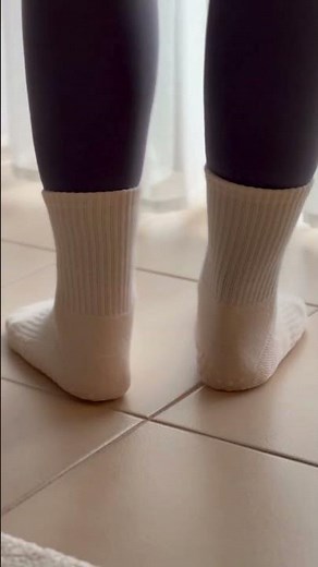 Nara Studio | Essential Crew Grip Socks | Oat