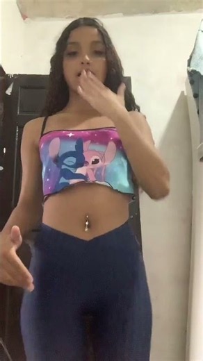 Menina dançando 👀 (LINK NA BIO)