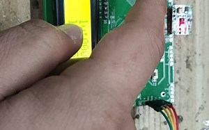 Stm32单片机 max30100心率 血氧脉搏 体温检测 液晶显示 远程监控HM0081hm0081
