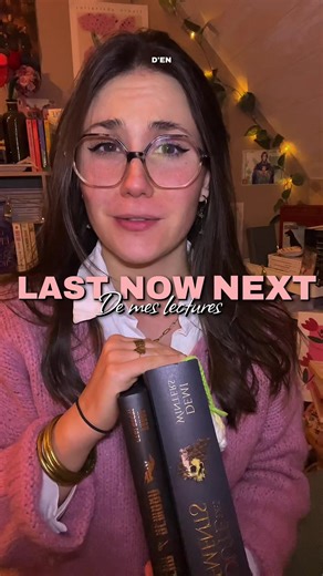 Last now et next de mes lectures 🤍 🏷️ Livres cités : • Coeur de renard (livre I) - @vanya_stolarski 🦊 • La route des ossements (les cendres divines I) - Demi Winters 🦴 • La promesse de l’aube - Romain Gary 🌄 • Blood over bright haven - M.L Wang 🕰️ avec @mane • books addict 🧡 #BookTok #booktokfrance #livres #lastnownext