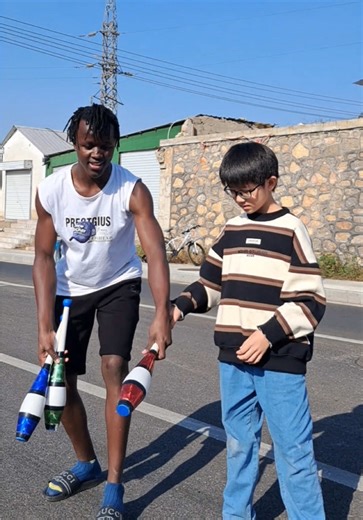 Master the Art of Juggling: Step-by-Step Lessons