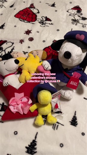 Unboxing the New Snoopy Valentine's Day Collection