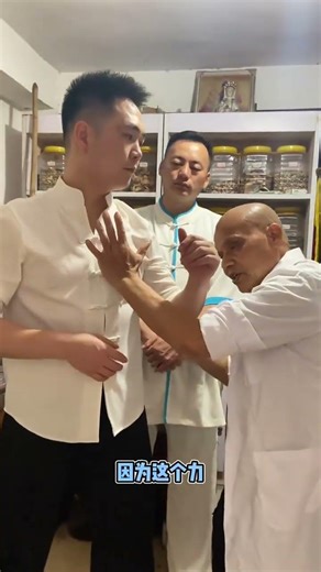 Master's Secret: The Pounding Power of Elbow on Heart at 70