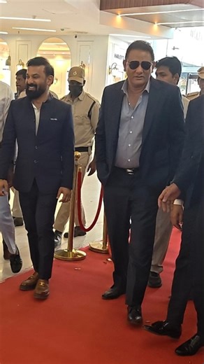 Vijayender Goud on Instagram: "Honored by the presence of Mohammad Azharuddin ji – former Indian cricketer and Hon’ble Minister for Public Enterprise & Minorities Welfare, Telangana – at the Odeon Mall launch, RTC Cross Roads. #odeonmall #rtccrossroads #azharuddin"