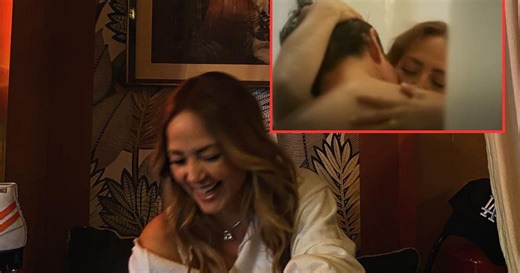 Andrea Legarreta reacciona a sus escenas candentes junto a Fernando Colunga en “Amanecer”