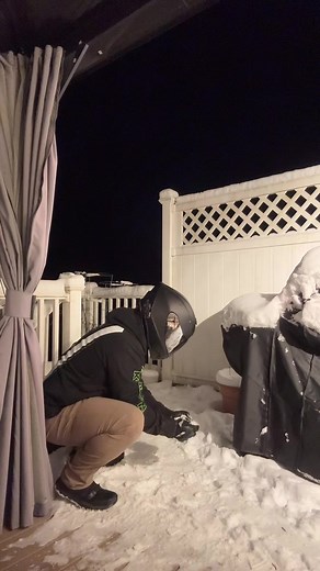 So over this white bullshit, can it just be riding season already? #biker #biketok #funny #fyp #snow @꧁༺Rogue Princess༻꧂