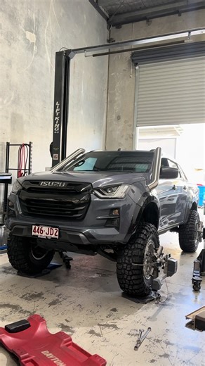 Exploring the 8 Inch 35s for Isuzu D-Max Performance