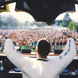 24K views · 436 reactions | Toby Green's smashing 'Ready' gets us in the perfect mood for a night out in the club  | Spinnin' Records | Facebook