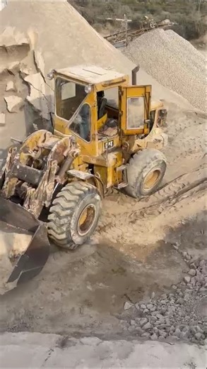 cat 950c in work
