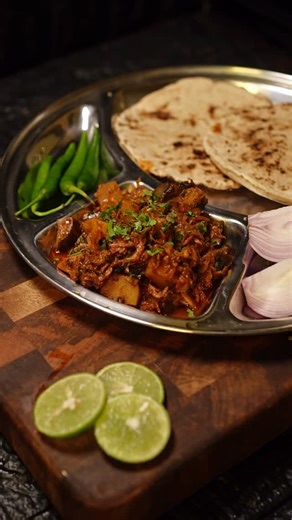 Sanket Lokhande on Instagram: "You can smell this reel… only real ones know what that means Ingredients: 1 tbsp crushed Garlic Hing 2 chopped Onions Curry leaves 2 chopped Tomatoes 4 diced Potatoes 4 diced Brinjal 2 cups Sukat 1 tbsp Malwani Masala 1 tsp Kashmiri mirch powder Kokum Salt to taste [ sukat recipe, dried fish recipe, dried fish fry, Maharashtrian sukat, sukat fry, Konkan food, coastal Maharashtrian cuisine, traditional seafood, dried fish curry, Indian coastal food, authentic Mahara