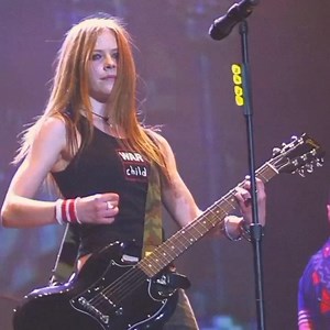 our childhood crush, avril lavigne | Lorenzo Schafer