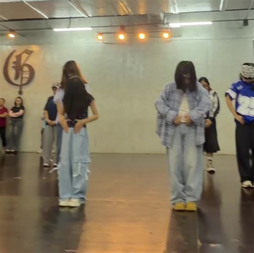 🎱s : @ja ⋆˙⟡ 📍: gdc alabang with : @Anne DMB #dance