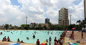 Maior piscina pública da América Latina fica na Zona Leste de São Paulo