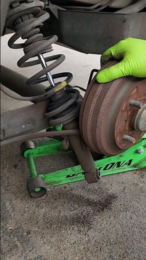 Nissan sentra rear struts replacement #struts #automobile #sentra #diy #nissan #youtubehighfive