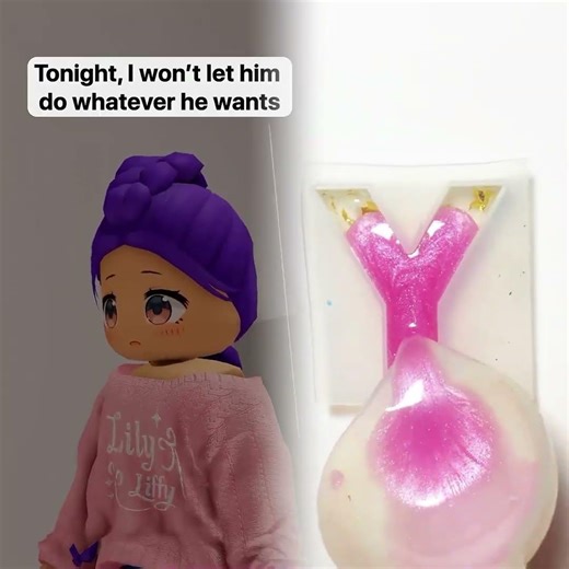 WHY DOES MY DAD ALWAYS MAKE ME SLEEP IN THE BASEMENT #roblox #shorts