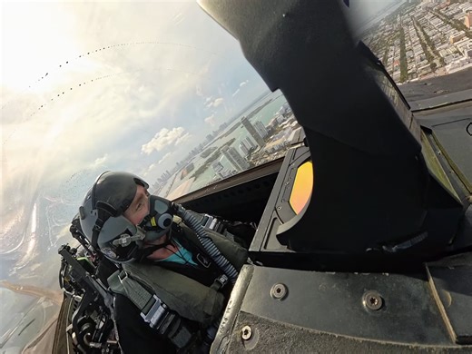 第一视角感受F22真实驾驶体验 五代机果然不一样！【4K】