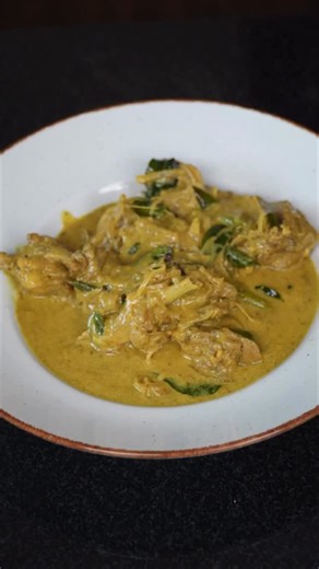 karthi cooks | Karthikeyan Selvaraj on Instagram: "Duck Mappas Duck Mappas, also known as Tharavu Mappas, is a traditional and rich Kerala-style duck curry. It is a classic delicacy from the Kuttanad region, typically prepared by the Christian community for special occasions like Christmas and Easter. INGREDIENTS * Duck curry cut-300 gms * Coconut 🥥 oil-10 ml * Whole spices -cinnamon/cardamom and cloves * onion 🧅 slice-1 medium sized * Crushed Ginger/garlic and green pepper * Green chillies-2 