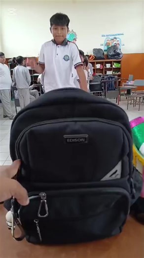 Mi principito hoy culmina una etapa escolar 🎒para comenzar una nueva travesía de estudio y de sueños anhelado con guia de Papito Dios😇 y nuestros Ángeles 🕊️🤍 en el cielo tu papi y tu hermano 🫂