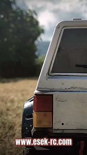 Axial SCX10 Jeep Cherokee Axial SCX10 Jeep Cherokee Trail Run 🏔️ Full specs: www.esek-rc.com #scx10 #jeepcherokee #axial