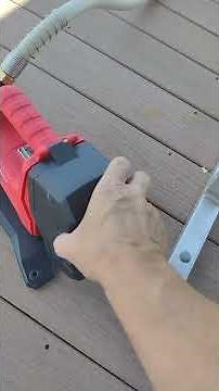 Bauer 20 v water pump for easy and clean livestock water