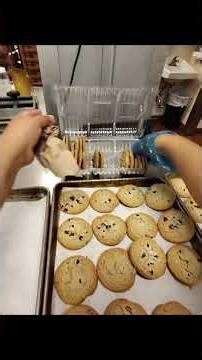 Making McDonald’s cookies perfectly… 🍪