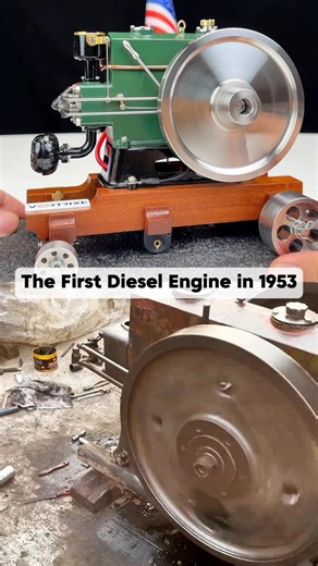 The first diesel engine ni 1953#EngineModel #retroengine #engine #model #mechanicalenthusiast #oldtime #automobilehistory | Vortrixe Model Engine