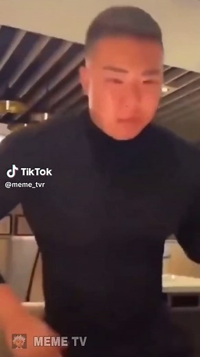 Bro Used The Wrong Emote...💀 #meme #memetiktok #memeabsurd #videoinihanyauntukhiburan