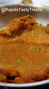 Famous AMDAVADI Aloo Matar Sandwich! અમદાવાદની ફેમસ આલુ મટર સેન્ડવીચ! #shortvideo #shorts