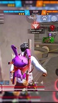 Ranking up but every time I get hurt I have to drop an item from my inventory in Free Fire 😮