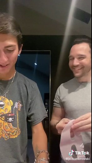 Testing face masks with this weirdo 🤪 #fyp #skincare #skincare101 #skincareroutine #foryou