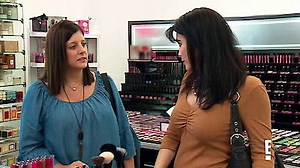 Watch Botched Season 5 Episode 8 - Lumpy Lipo And Slippy Nippy