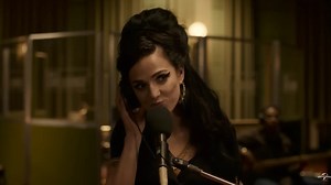 ‘Back To Black’: Amy Winehouse, siempre de vuelta al negro