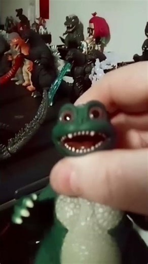 37 seconds of Godzilla: Cute & Mighty but not Little😎🤨